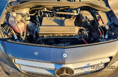 2017 Mercedes-Benz B 250E z USA, uszkodzony, nr VIN WDDVP9AB6HJ012302